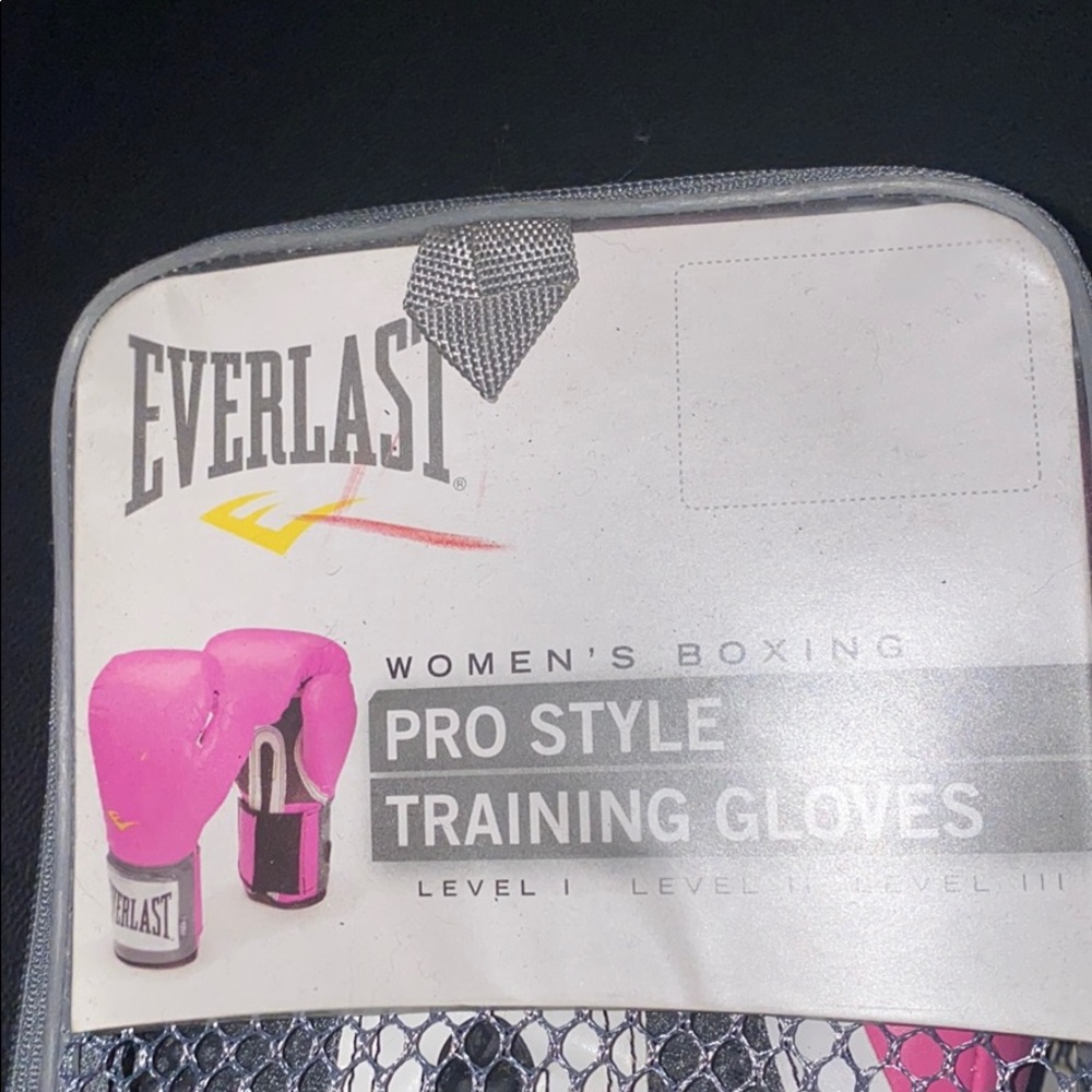 Women’s Pro Style Training Gloves
